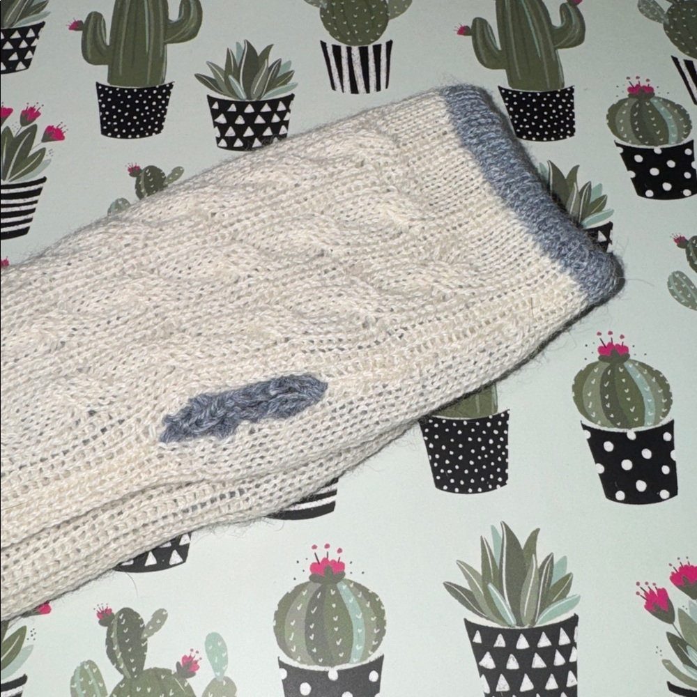 Cozy Knit gloves fingerless in Cream and Blue alpaca warm cozy Colla brand - Picture 2 of 4